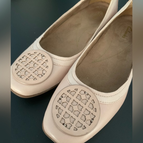 Clarks Blush Pink Ballet-Style Flats - Picture 5 of 5